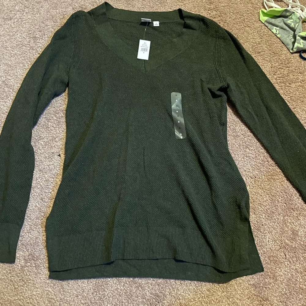 Long sleeve green sweater